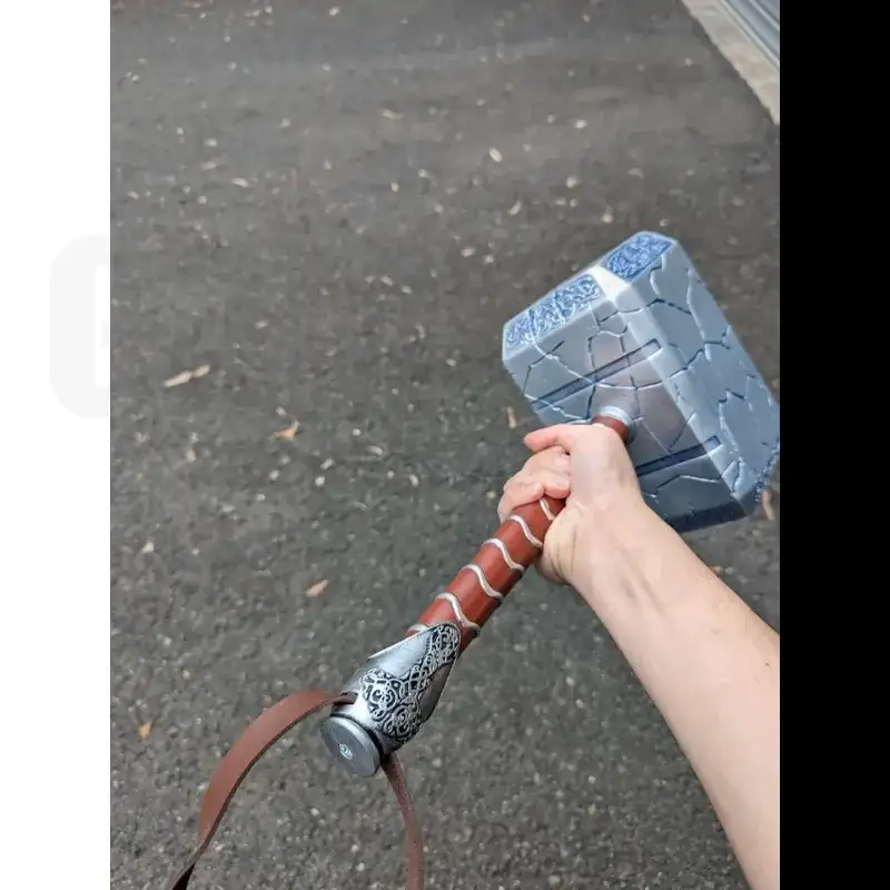 Mighty Thor’s Cracked Hammer and Display Base – Mjolnir Replica | GameplayGears